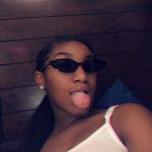 Meet your Posher, Yasmin